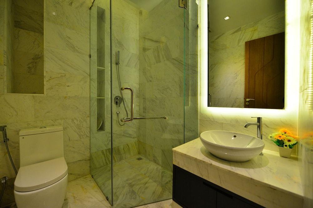Bukit Pool Villas Patong Экстерьер фото